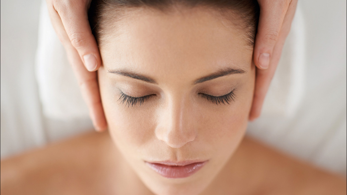 CINQ MONDES Massage Visage (1) HD2.jpg